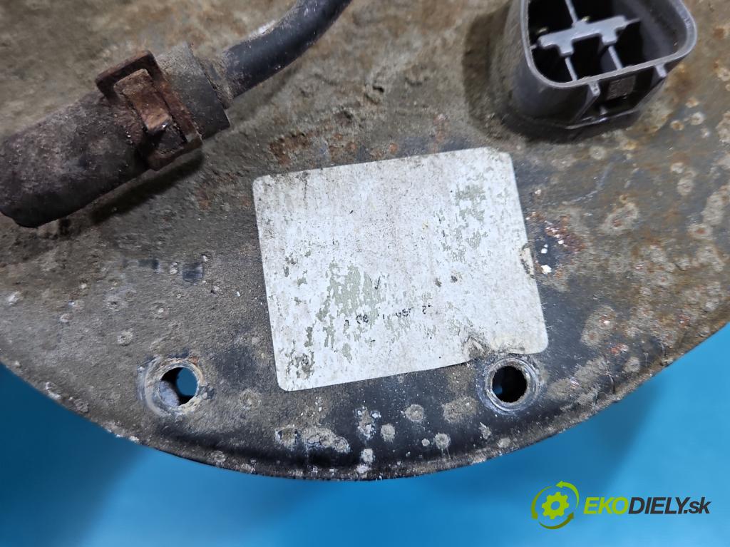 Toyota Avensis I T22 1997-2003 2.0 vvti 150 HP manual 110 kW 1998 cm3 4- čerpadlo palivo