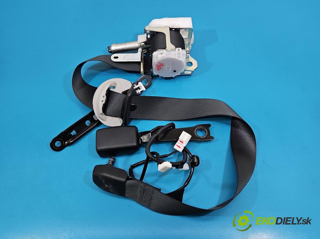 Toyota Auris II 2012-2018 1.6 16V 132 hp manual 97 kW 1598 cm3 5- stěna bezpečnost přední pravý 7P3170-P