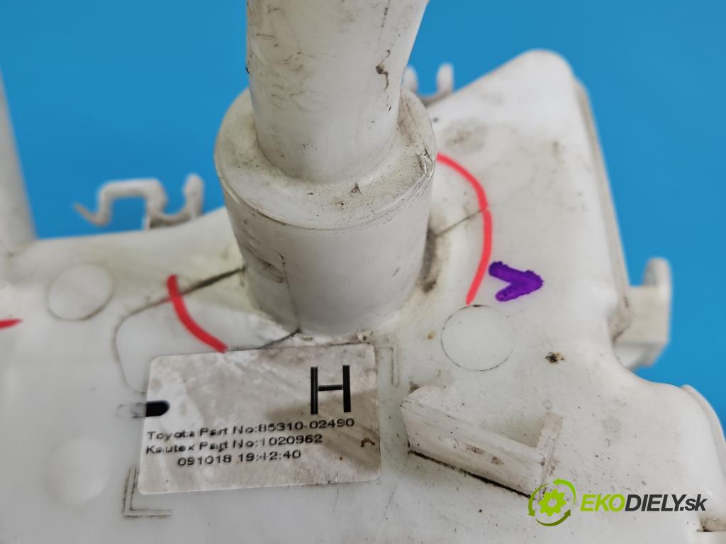 Toyota Auris II 2012-2018 1.6 16V 132  HP manual 97 kW 1598 cm3 5- nádržka tekutina: ostrekovačov 85310-02490