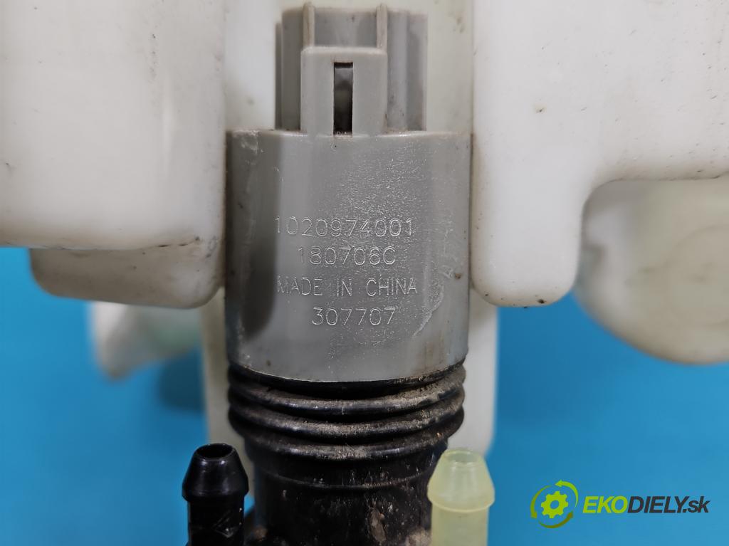 Toyota Auris II 2012-2018 1.6 16V 132  HP manual 97 kW 1598 cm3 5- nádržka tekutina: ostrekovačov 85310-02490