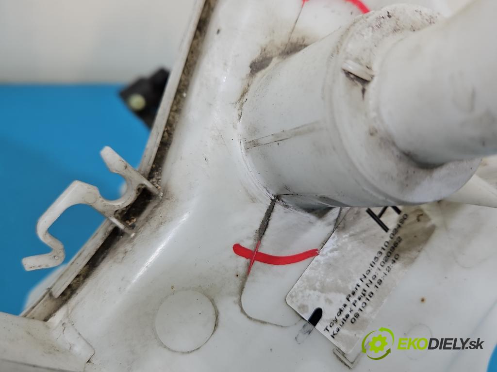 Toyota Auris II 2012-2018 1.6 16V 132  HP manual 97 kW 1598 cm3 5- nádržka tekutina: ostrekovačov 85310-02490