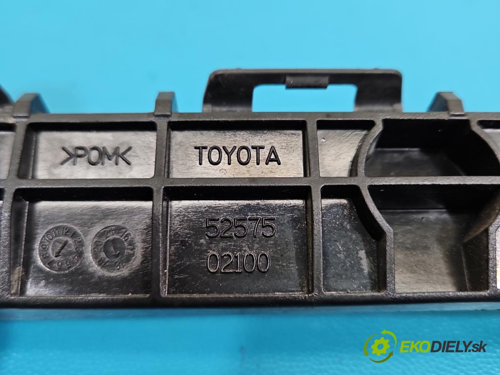 Toyota Auris II 2012-2018 1.6 16V 132  HP manual 97 kW 1598 cm3 5- Boty: nárazník zadné pravý 52575-02100