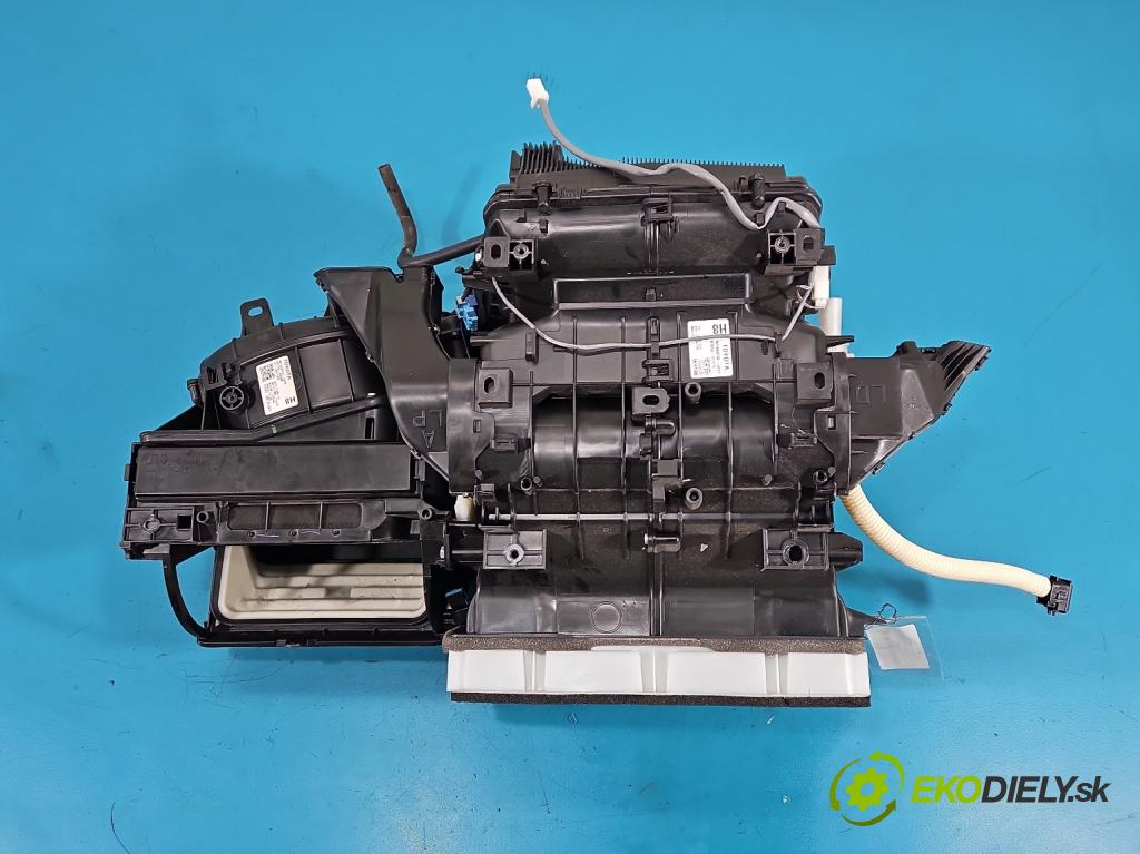 Toyota Auris II 2012-2018 1.6 16V 132  HP manual 97 kW 1598 cm3 5- radiator 87010-02V80 (Radiátor kúrenia)