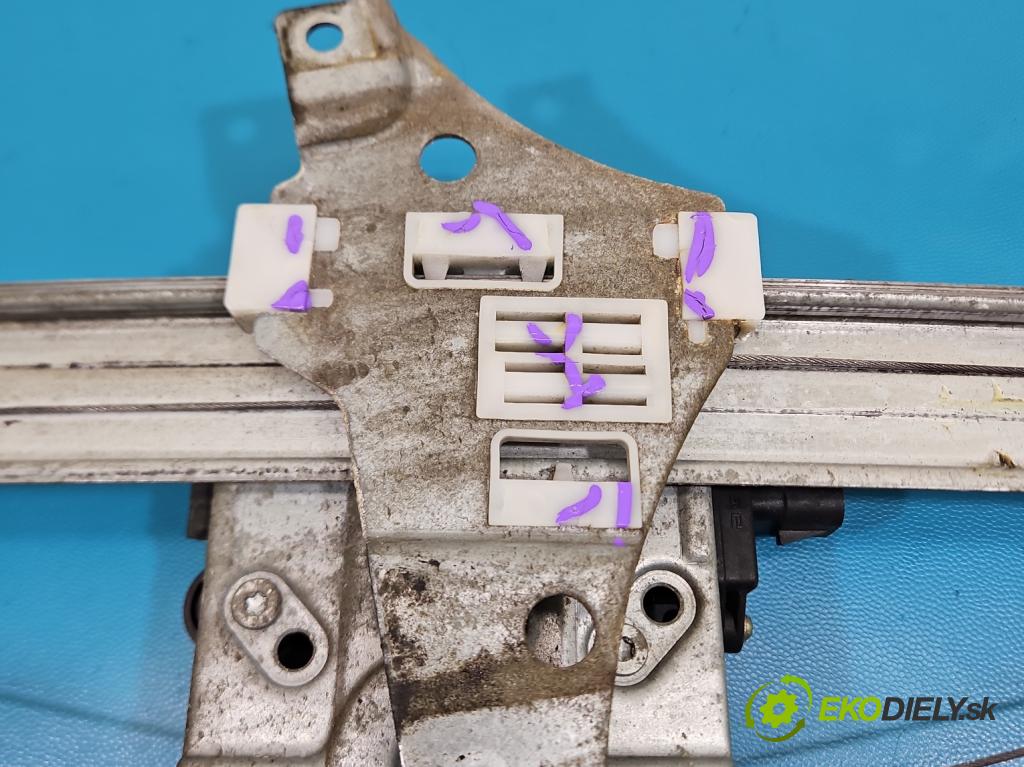 Toyota Avensis I T22 1997-2003 2.0 vvti 150 HP manual 110 kW 1998 cm3 4- mechanizmus okna predné ľavý 119735