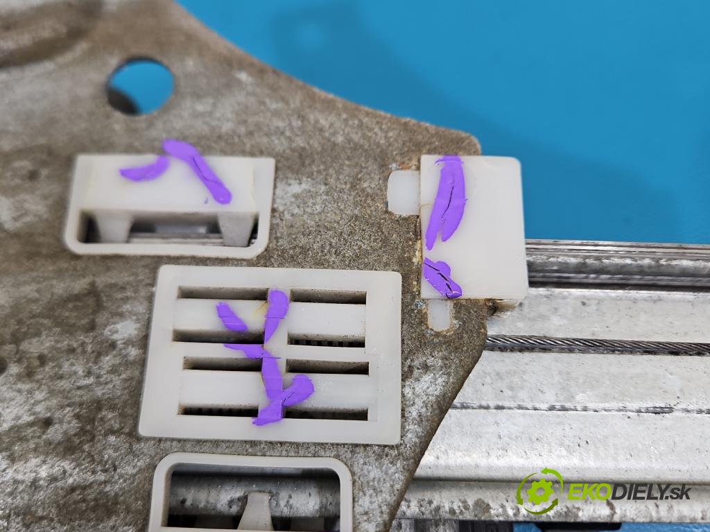 Toyota Avensis I T22 1997-2003 2.0 vvti 150 HP manual 110 kW 1998 cm3 4- mechanizmus okna predné ľavý 119735