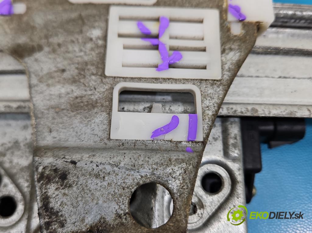 Toyota Avensis I T22 1997-2003 2.0 vvti 150 HP manual 110 kW 1998 cm3 4- mechanizmus okna predné ľavý 119735