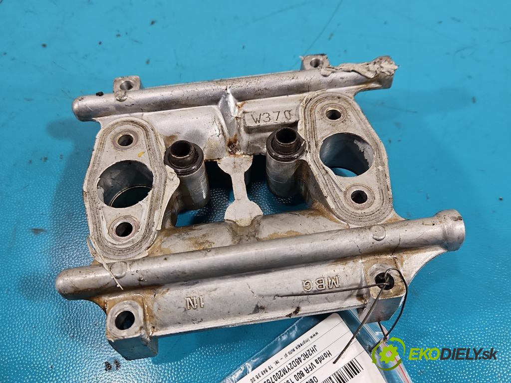 Honda VFR 800 1998-2001 0.8b 109 hp manual 80 kW 781 cm3 2- kryt W370