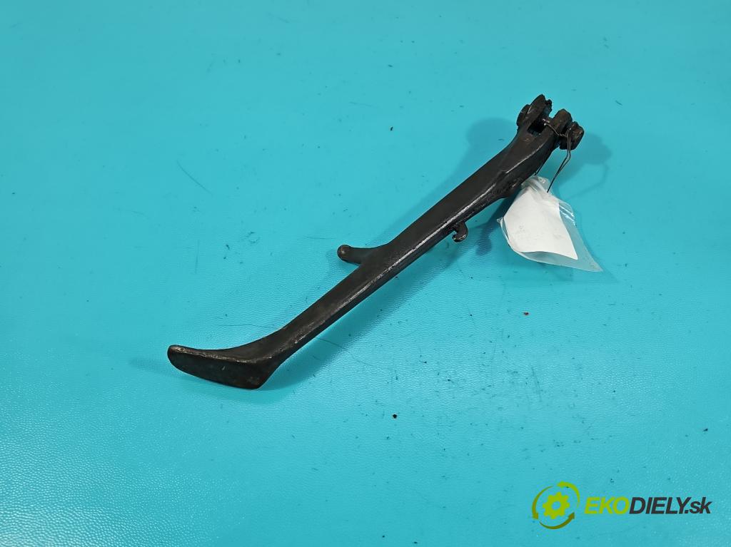 Honda VFR 800 1998-2001 0.8b 109 HP manual 80 kW 781 cm3 2- Základ: ďalšie: 