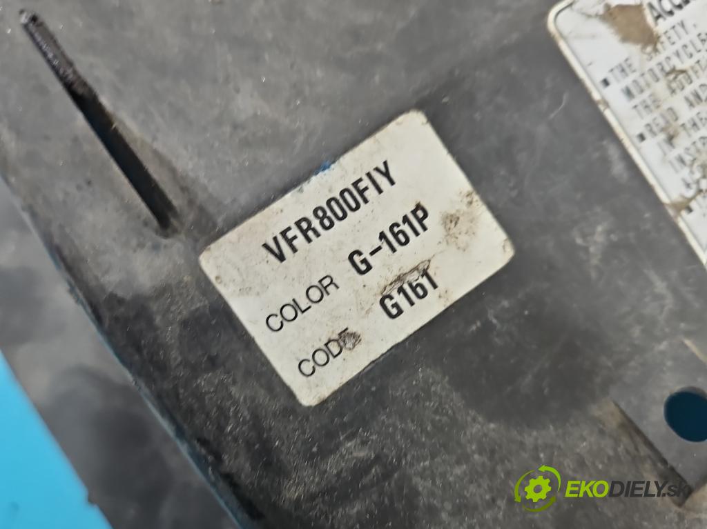 Honda VFR 800 1998-2001 0.8b 109 hp manual 80 kW 781 cm3 2- kryt plastová 80100MBG-0000