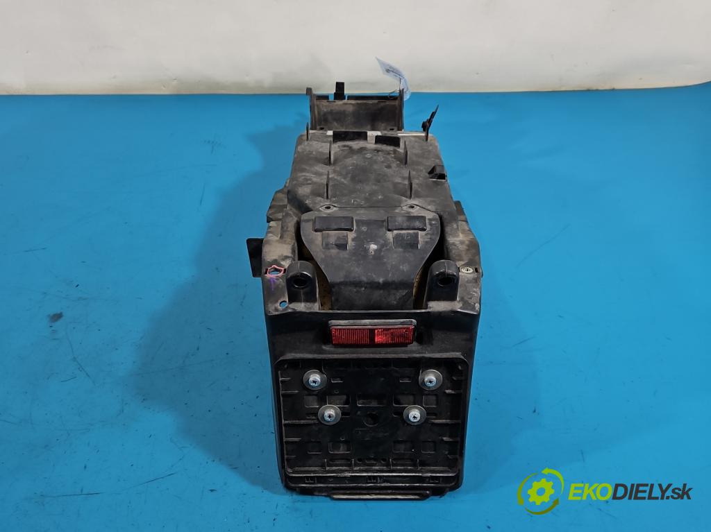 Honda VFR 800 1998-2001 0.8b 109 hp manual 80 kW 781 cm3 2- kryt plastová 80100MBG-0000