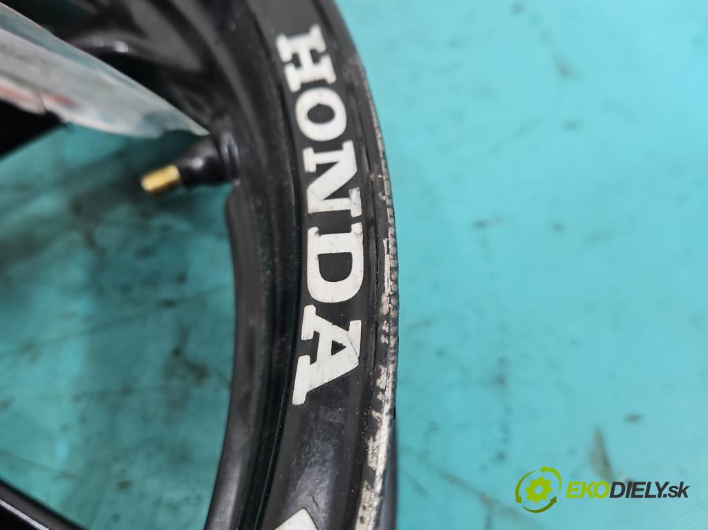 Honda VFR 800 1998-2001 0.8b 109 hp manual 80 kW 781 cm3 2- Felga hliník 17"