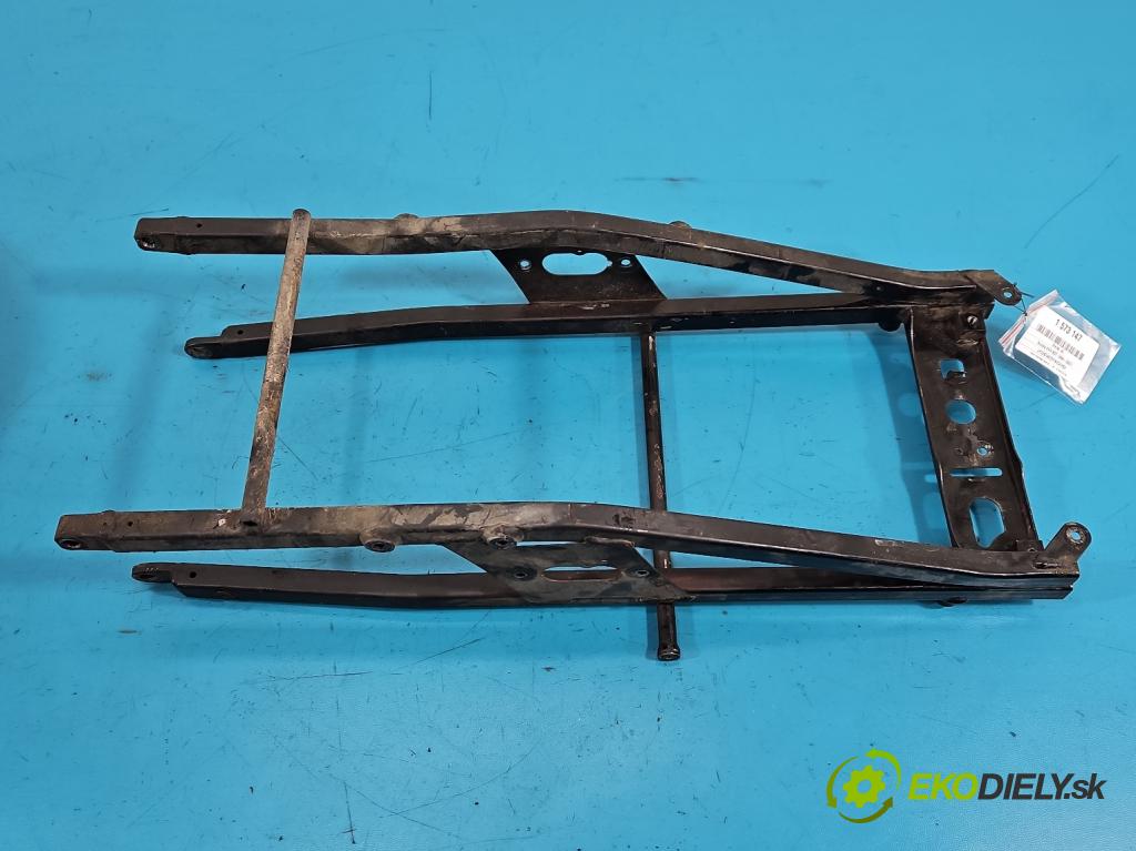 Honda VFR 800 1998-2001 0.8b 109 hp manual 80 kW 781 cm3 2- Rám: 