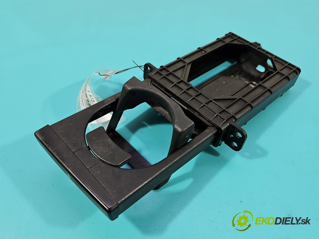 Toyota Avensis II T25 2003-2008 2.0 D4D 126 hp manual 93 kW 1998 cm3 5- Rukojeť: na napoje: MT3509 (Držák nápojů)