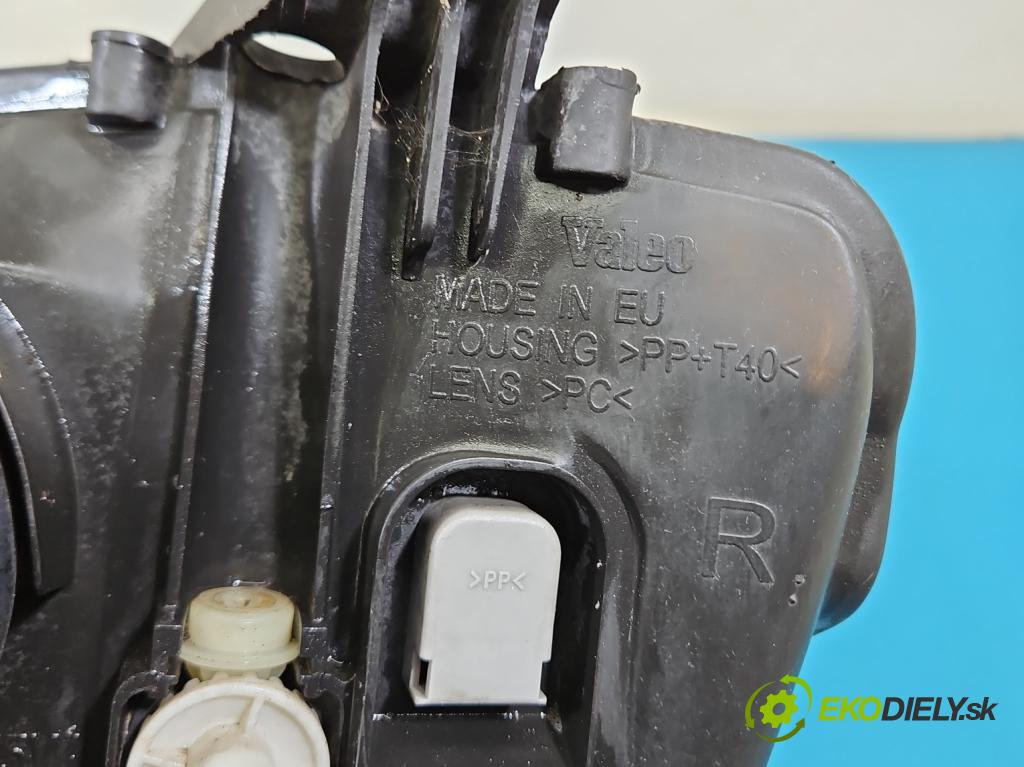 Opel Meriva A 2002-2010 1.6 16V 101 HP manual 74 kW 1598 cm3 5- Reflektor: pravý 93321053 (Svetlo predné pravé)