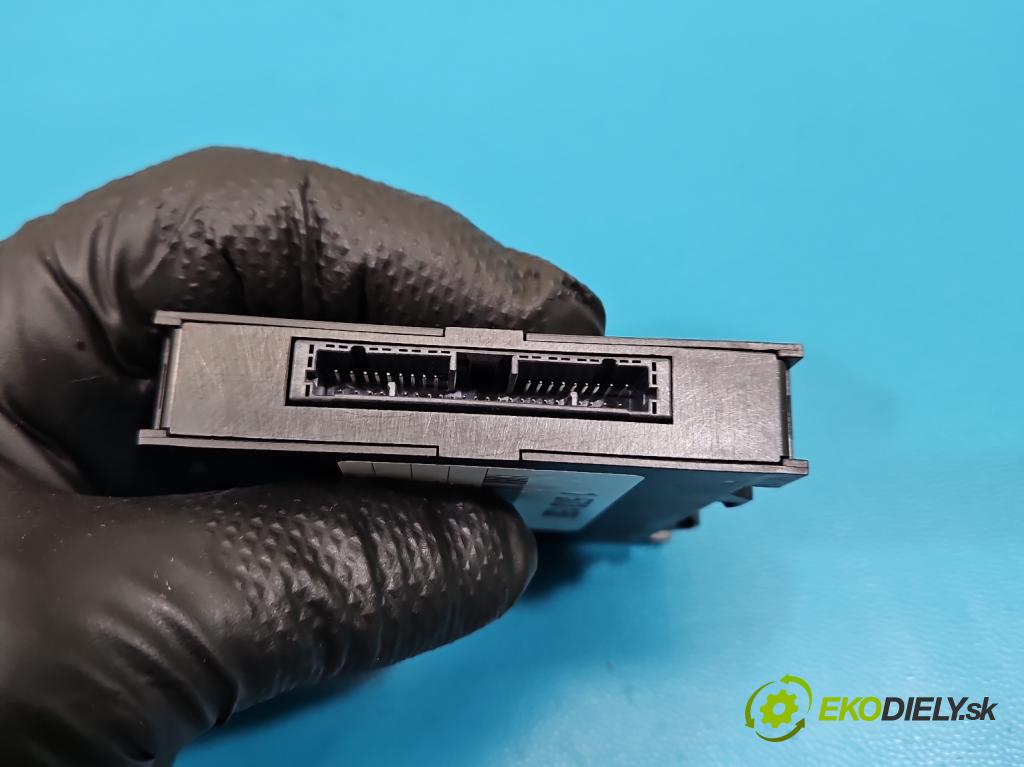 Toyota Auris II 2012-2018 1.6 16V 132  HP manual 97 kW 1598 cm3 5- riadiaca jednotka parkovaní: 89340-02110