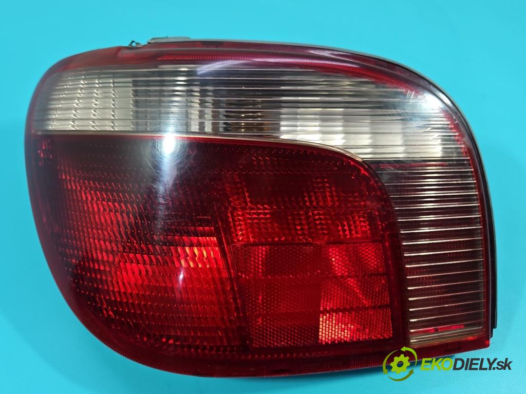 Toyota Yaris I 1999-2005 1.4 D4D 75 HP manual 55 kW 1364 cm3 5- svetlo / reflektor zadné ľavé  (Kľučka dverí ostatné)