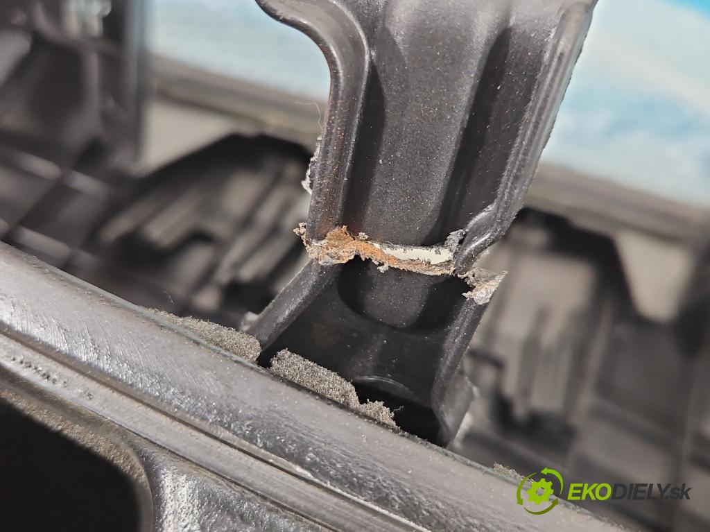 Kia Optima IV 2015-2020 1.6 T-GDI: 180 HP automatic 132.4 kW 1591 cm3 4- kokpit,pristrojová doska rozdeľovacia