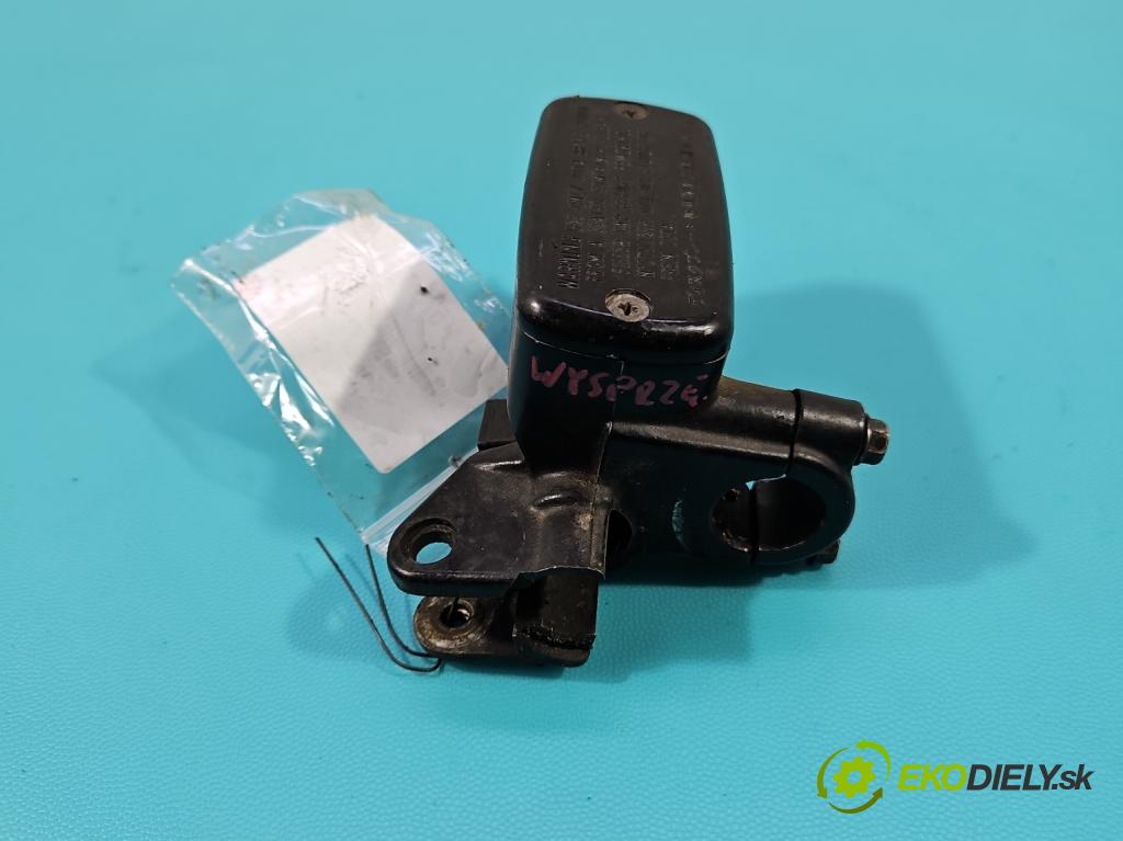 Honda VFR 800 1998-2001 0.8b 109 HP manual 80 kW 781 cm3 2- pompa spojková