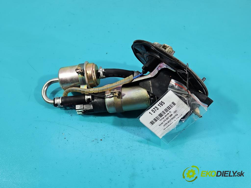 Honda VFR 800 1998-2001 0.8b 109 HP manual 80 kW 781 cm3 2- čerpadlo palivo