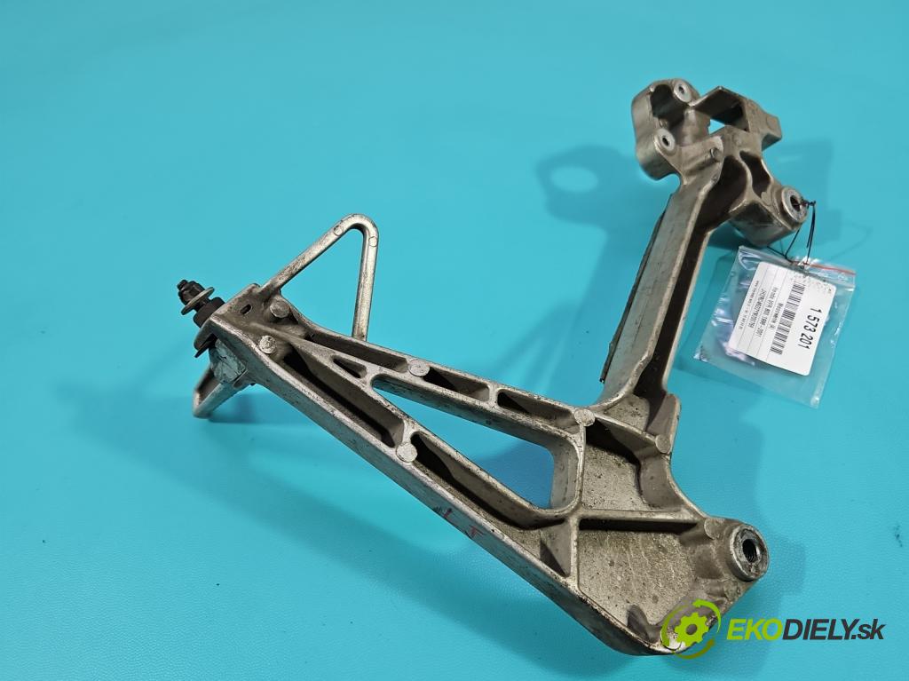 Honda VFR 800 1998-2001 0.8b 109 HP manual 80 kW 781 cm3 2- Upevnenie: