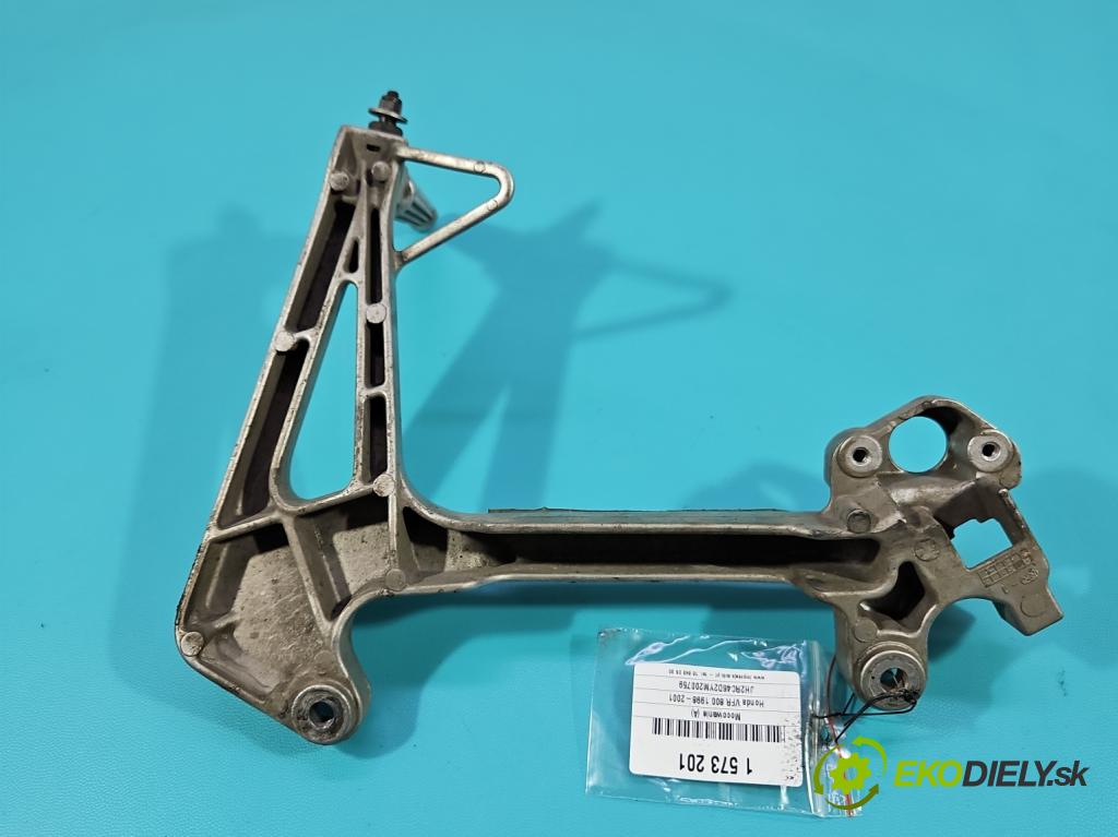 Honda VFR 800 1998-2001 0.8b 109 HP manual 80 kW 781 cm3 2- Upevnenie: