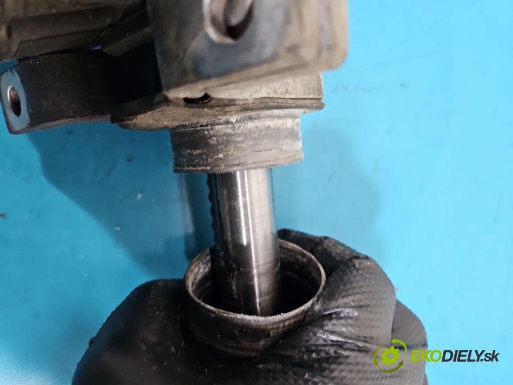 Vw Passat B6 2005-2010 1.9 tdi 105 HP manual 77 kW 1896 cm3 4- Ozubené kolo: volant 3C1423051N