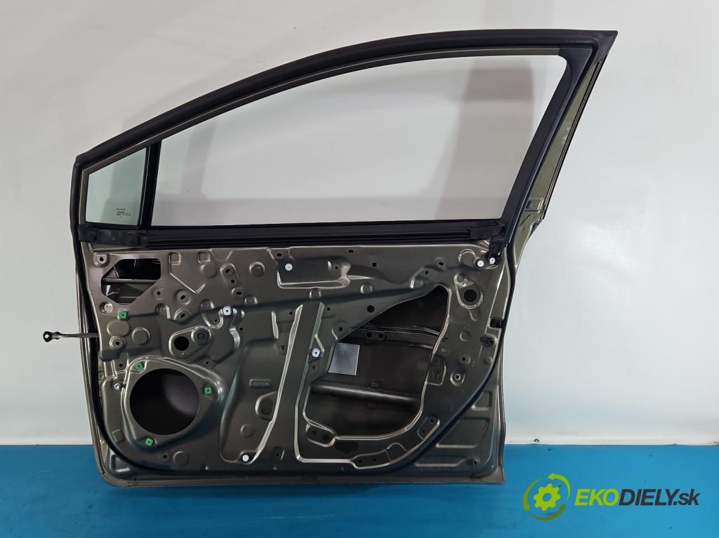 Toyota Corolla E21 2019- 1.5 12V 125 HP automatic 92 kW 1490 cm3 4- dvere predné pravé  (Kľučka dverí ostatné)