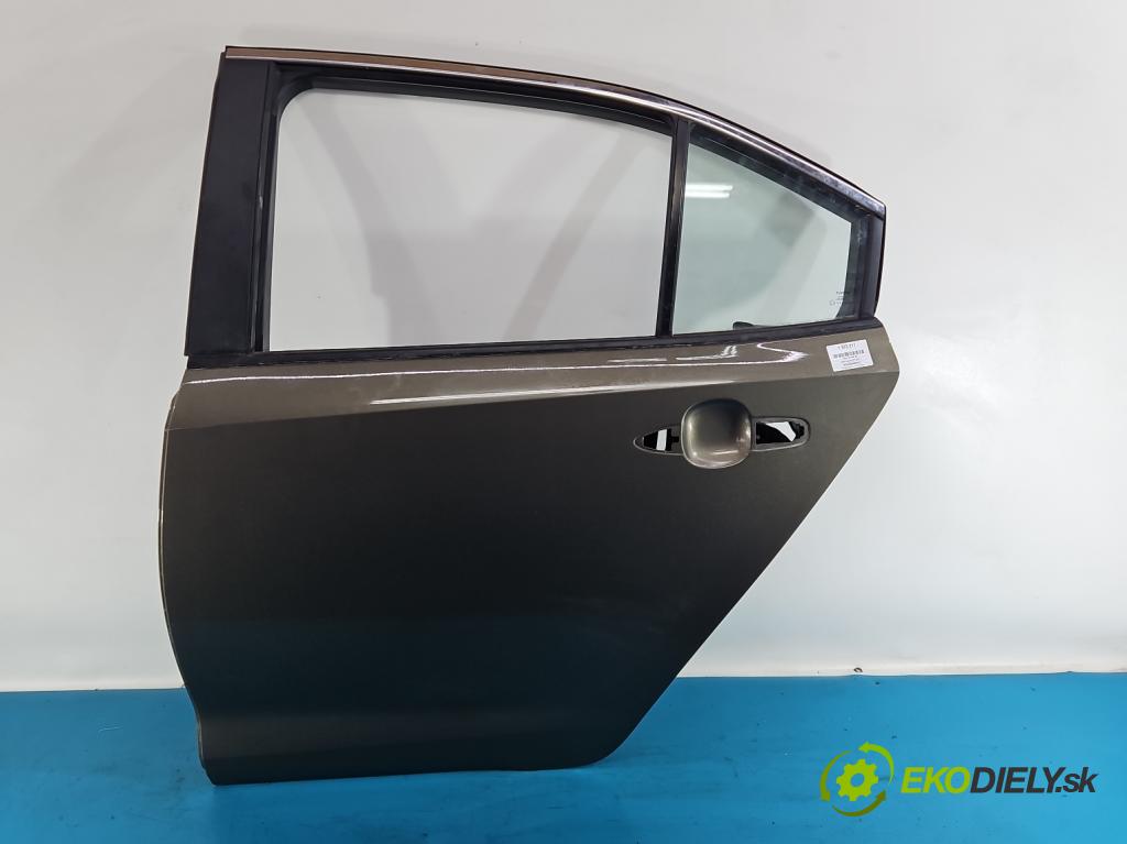 Toyota Corolla E21 2019- 1.5 12V 125 hp automatic 92 kW 1490 cm3 4- dveře zadní levé  (Klika dveří ostatní)