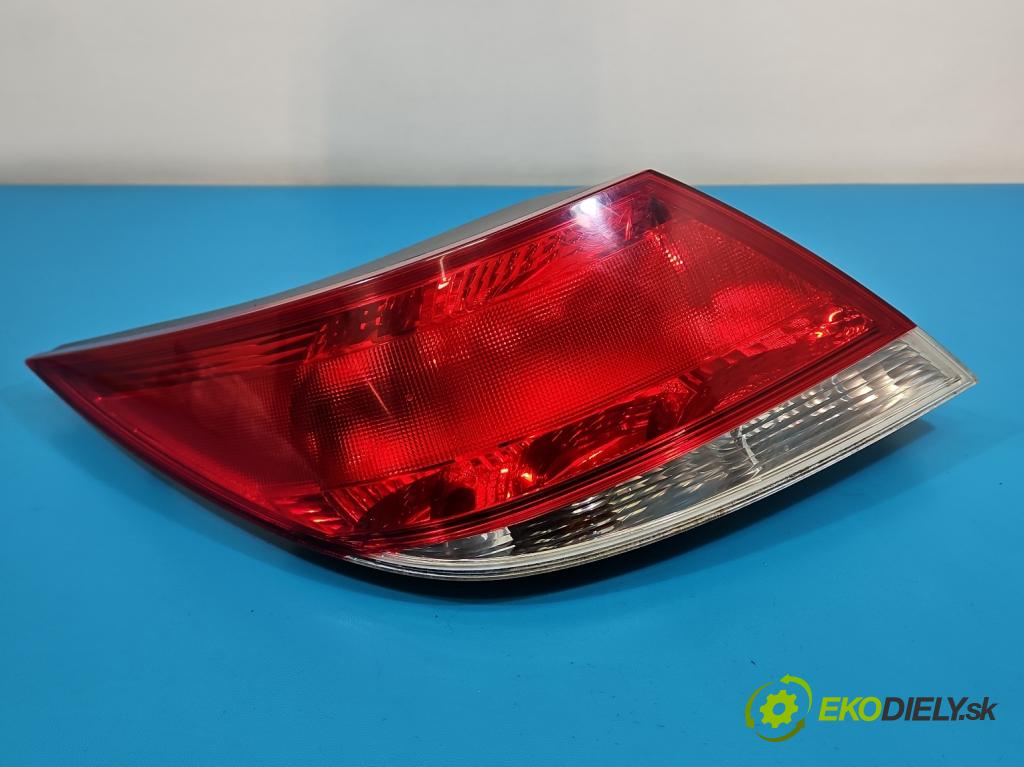 Opel Astra III 2004-2014 1.8 16V 140 HP manual 103 kW 1796 cm3 2- svetlo / reflektor zadné ľavé 342691834 (Kľučka dverí ostatné)