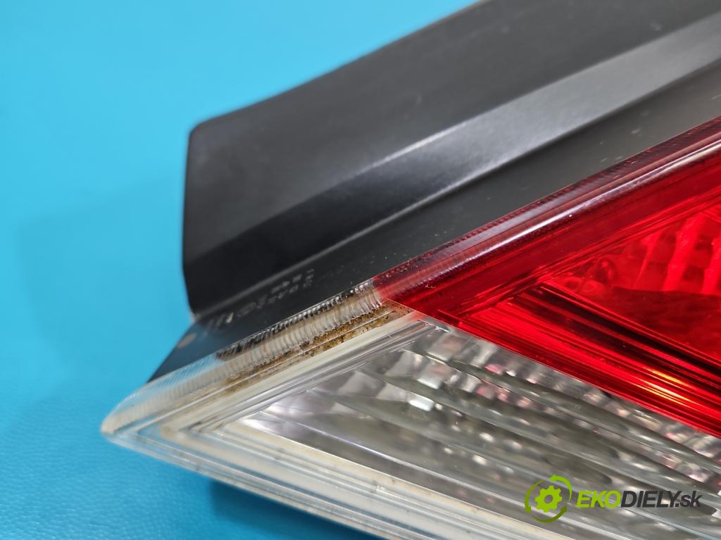 Opel Astra III 2004-2014 1.8 16V 140 HP manual 103 kW 1796 cm3 2- svetlo / reflektor zadné pravé 13191988 (Kľučka dverí ostatné)