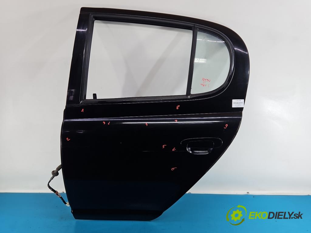 Toyota Yaris I 1999-2005 1.4 D4D 75 HP manual 55 kW 1364 cm3 5- dvere zadné ľavé  (Kľučka dverí ostatné)