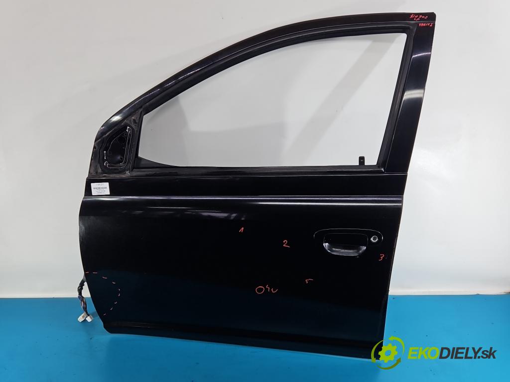 Toyota Yaris I 1999-2005 1.4 D4D 75 HP manual 55 kW 1364 cm3 5- dvere predné ľavé  (Kľučka dverí ostatné)