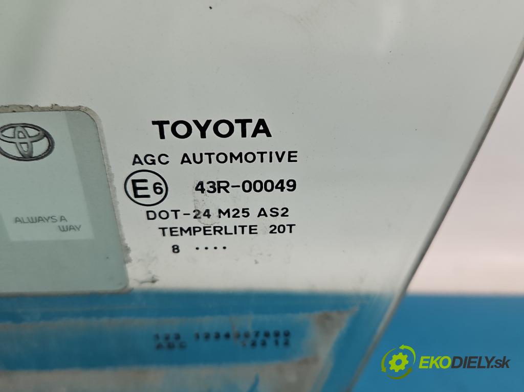 Toyota Auris II 2012-2018 1.6 16V 132  HP manual 97 kW 1598 cm3 5- sklo dvere predné ľavé