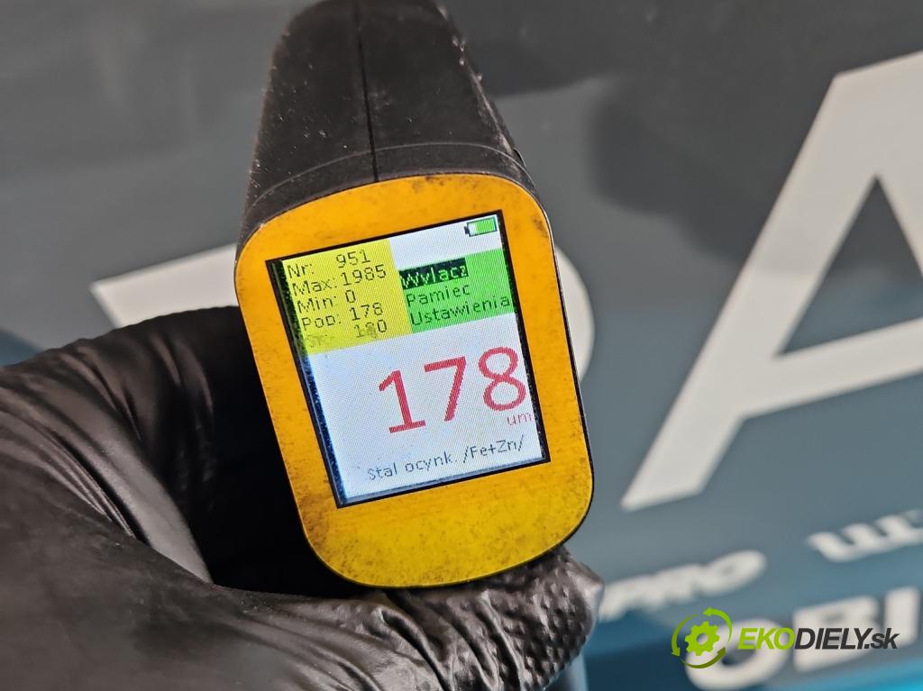 Skoda Octavia III 2013- 1.5 TSI 150 HP manual 110 kW 1498 cm3 5- dvere predné ľavé  (Kľučka dverí ostatné)