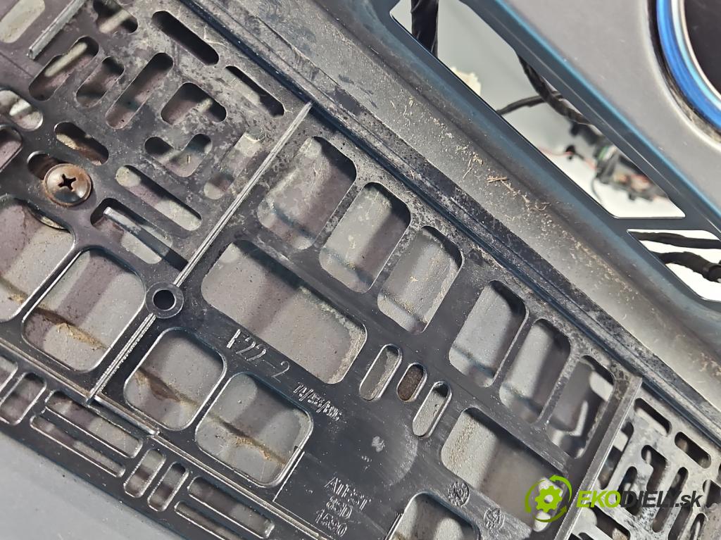 Bmw iX1 U11 0.0 elektrický: 272 HP automatic 200 kW 1 cm3 5- zadna kufor  (Kapota zadná (kufor))