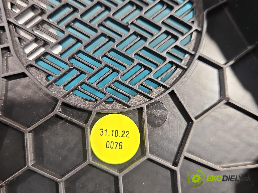 Bmw iX1 U11 0.0 elektrický: 272 hp automatic 200 kW 1 cm3 5- kryt plastová 2640281X