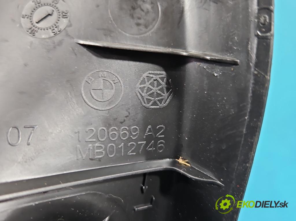 Bmw iX1 U11 0.0 elektrický: 272 hp automatic 200 kW 1 cm3 5- kryt plastová MB012746