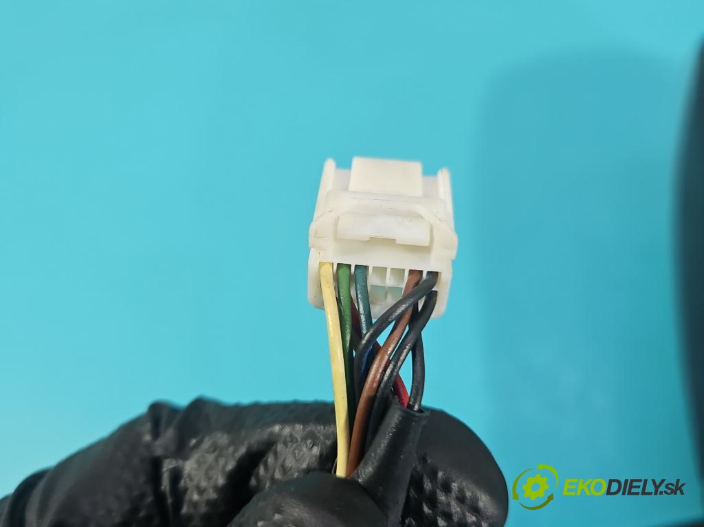 Toyota Avensis III T27 2009-2018 2.2 D4D 150 HP manual 110 kW 2231 cm3 5- zrkadlo ľavé  (Kľučka dverí ostatné)