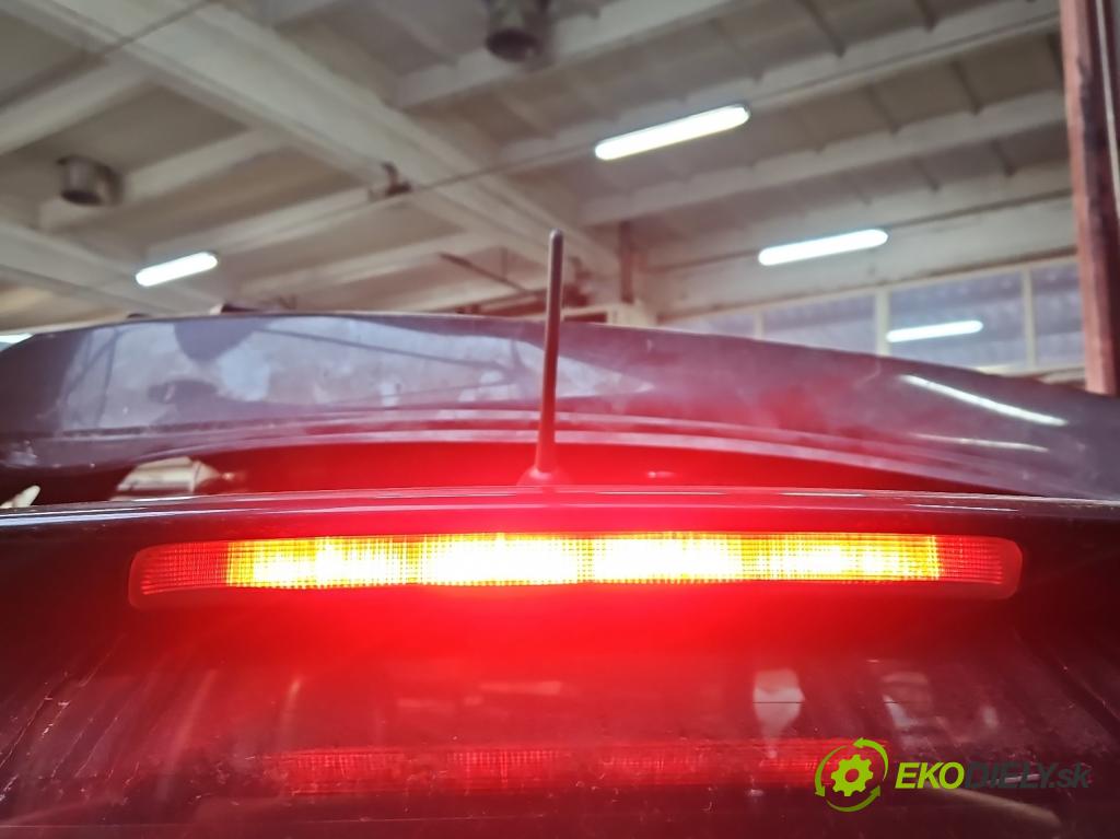 Toyota Avensis III T27 2009-2018 2.2 D4D 150 HP manual 110 kW 2231 cm3 5- světlo: stop: 81570-05110