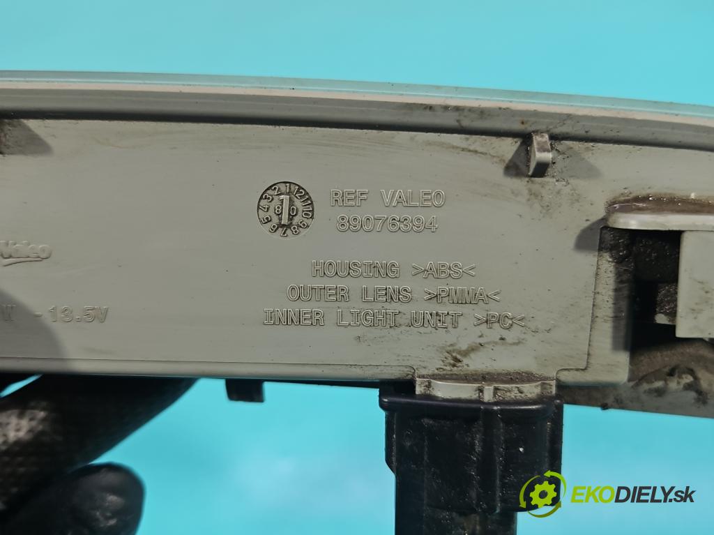 Toyota Avensis III T27 2009-2018 2.2 D4D 150 HP manual 110 kW 2231 cm3 5- světlo: stop: 81570-05110