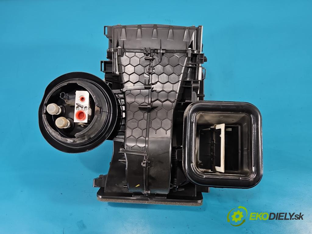 Bmw iX1 U11 0.0 elektrický: 272 hp automatic 200 kW 1 cm3 5- radiátor 5A563F9 (Radiátor topení)