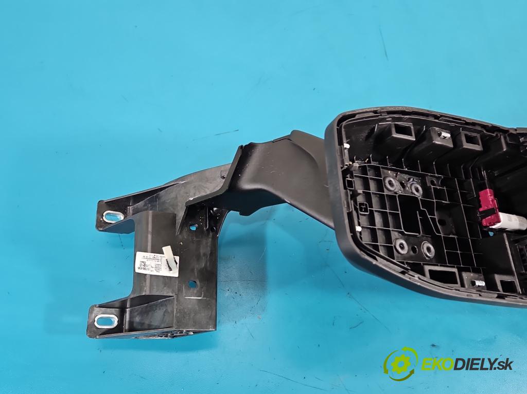 Bmw iX1 U11 0.0 elektrický: 272 HP automatic 200 kW 1 cm3 5- operadlo 9706456 (Lakťová opierka)