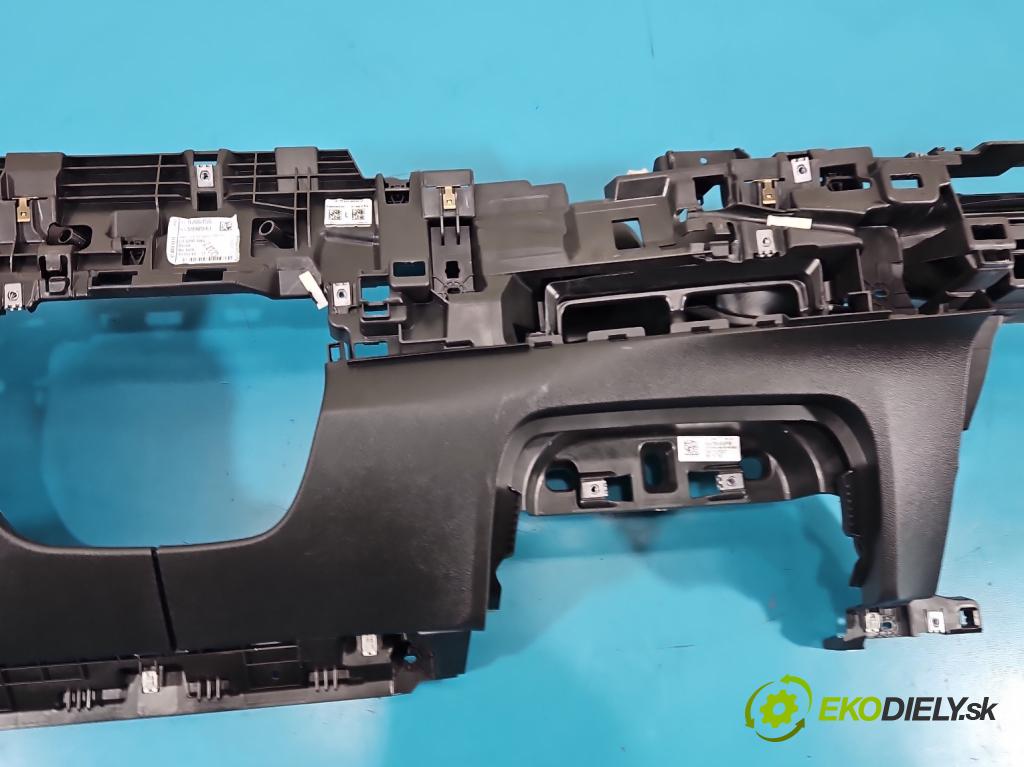 Bmw iX1 U11 0.0 elektrický: 272 hp automatic 200 kW 1 cm3 5- kokpit,přistrojova deska