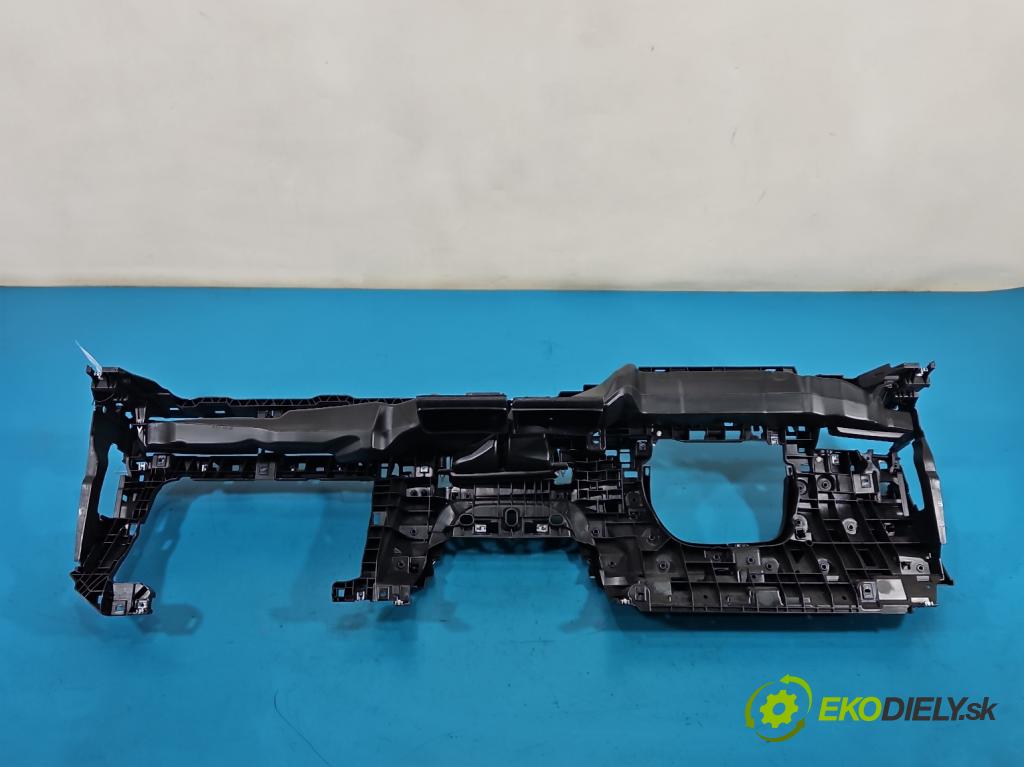 Bmw iX1 U11 0.0 elektrický: 272 hp automatic 200 kW 1 cm3 5- kokpit,přistrojova deska