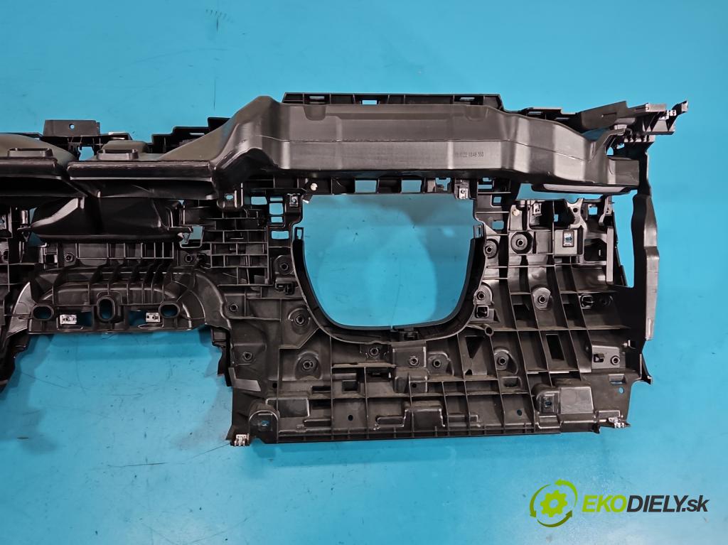 Bmw iX1 U11 0.0 elektrický: 272 hp automatic 200 kW 1 cm3 5- kokpit,přistrojova deska