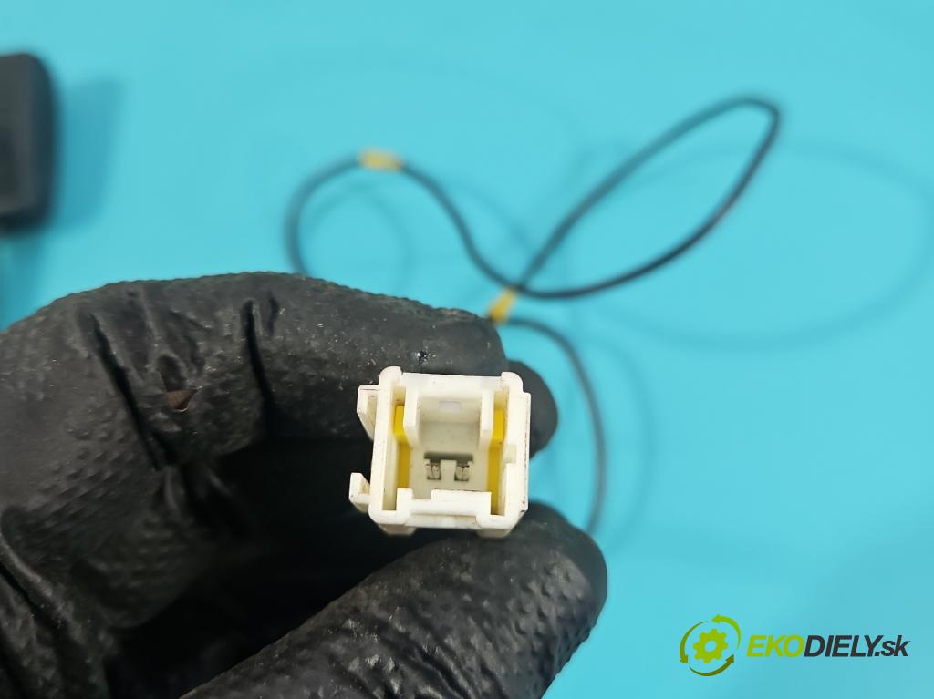 Peugeot 407 2.0 hdi 136 HP manual 100 kW 1997 cm3 5- pas bezpečnosť: predné ľavý 96439575XX