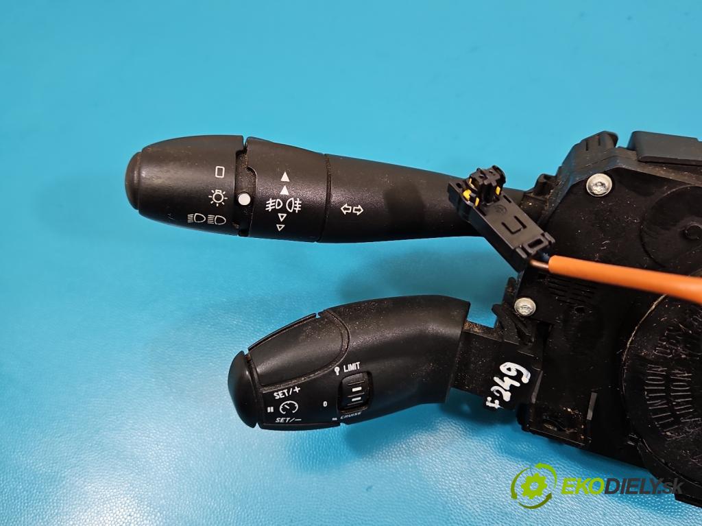 Peugeot 407 2.0 hdi 136 HP manual 100 kW 1997 cm3 5- prepínač komplex: 96476537XT (Prepínacie páčky pod volantom)