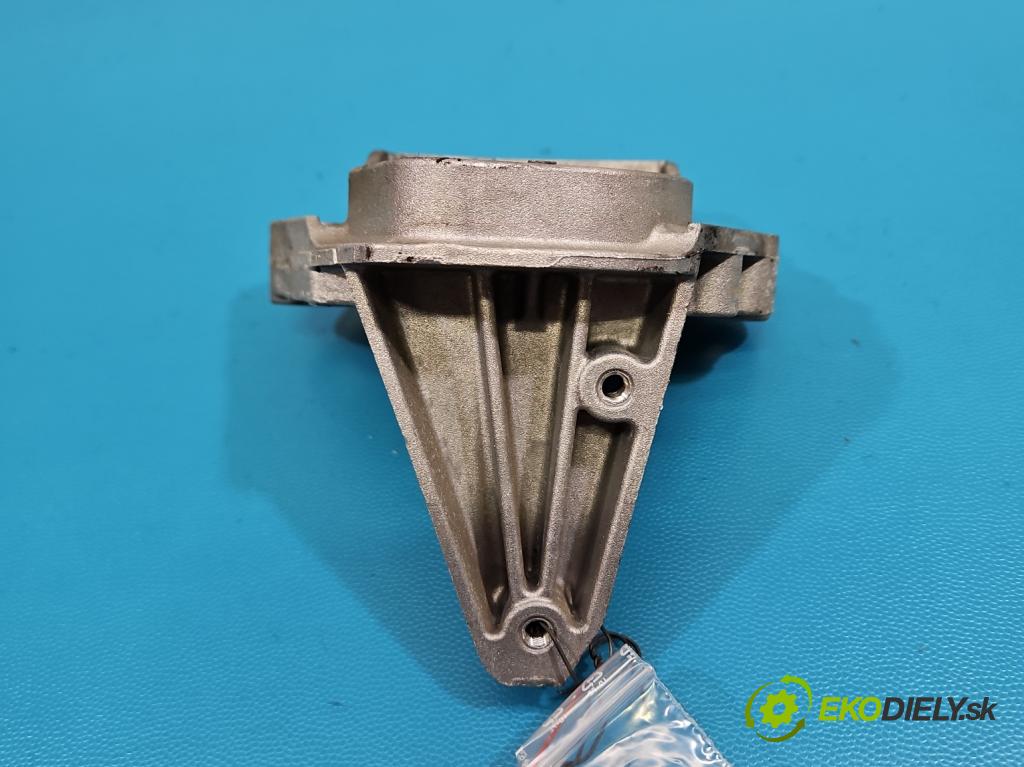 Dacia Duster III 24- 1.2 131 HP manual 96 kW 1199 cm3 5- Upevnenie: 304170718R