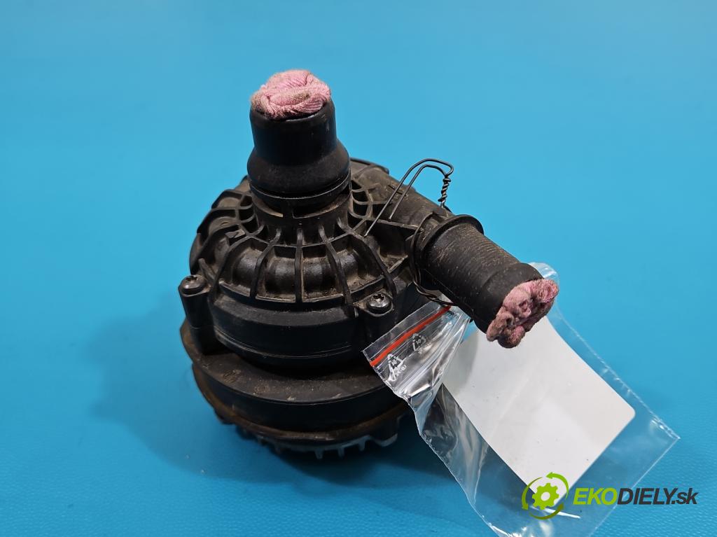 Dacia Duster III 24- 1.2 131 HP manual 96 kW 1199 cm3 5- pompa obehu voda: 210104389R