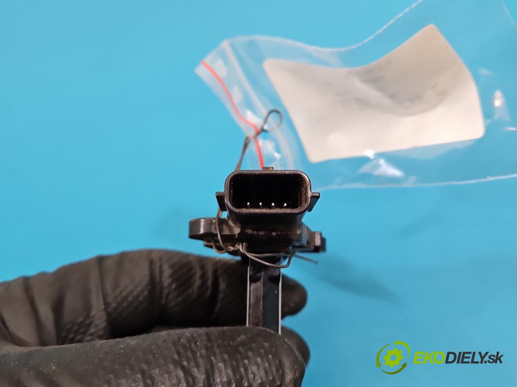 Dacia Duster III 24- 1.2 131 HP manual 96 kW 1199 cm3 5- průtokoměr: AFH60M-51A (Váha vzduchu)